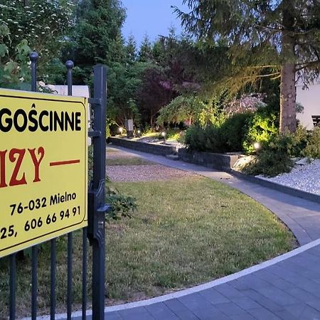 "U Izy" Pokoje Goscinne I Przyczepy Campingowe Mielno  Exterior foto