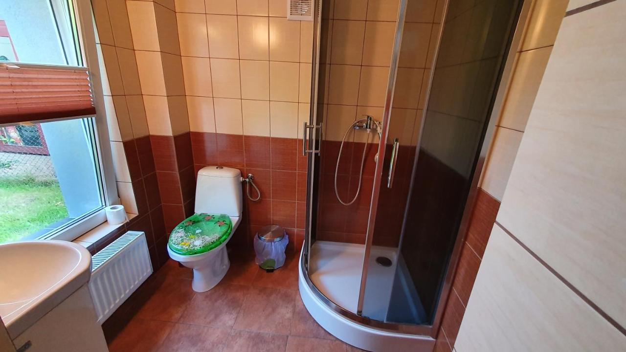 "U Izy" Pokoje Goscinne I Przyczepy Campingowe Mielno  Exterior foto